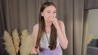 MilaPippitt webcam model stream image