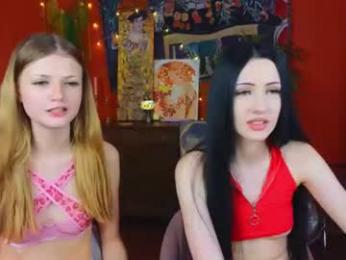 monica_lar webcam model stream image