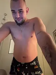 LunaFoxTip webcam model stream image