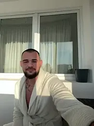 LunaFoxTip webcam model stream image