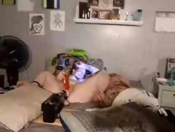 redheadslutwife8803 webcam model stream image