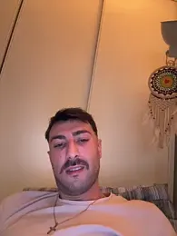 Aliiiix webcam model stream image