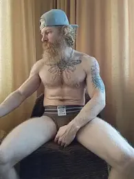 Gingerbeard40 webcam model stream image