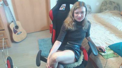 MystikLoly webcam model stream image