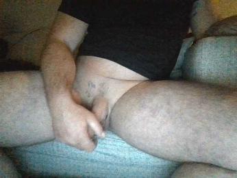 Youngstud37 webcam bongacams model stream image