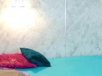emy_0 webcam model stream image