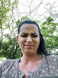 Hotmomcheckk_ webcam model stream image
