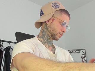 James Leeandros webcam model stream image