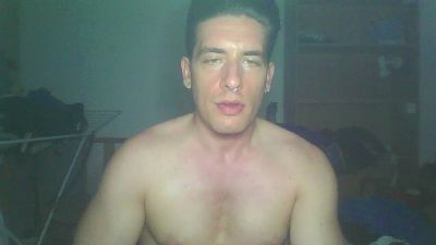 FrankieBully webcam model stream image
