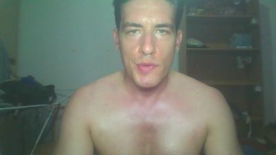 FrankieBully webcam cam4 model stream image