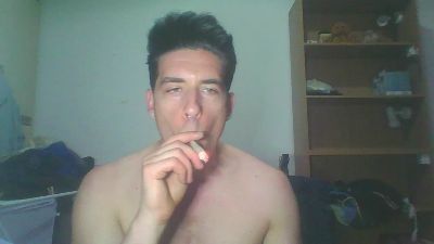 FrankieBully webcam model stream image