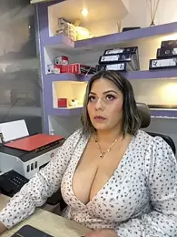 isabella_horney_ webcam stripchat model stream image