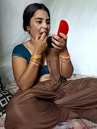 RED_CHILLY_QUEEN webcam model stream image