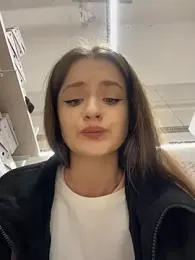 KittyQueeny webcam stripchat model stream image