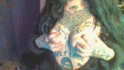 Gatitatristee webcam model stream image
