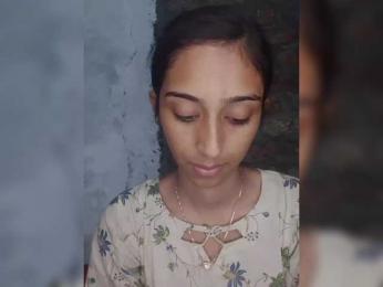 AlinaPopy webcam model stream image