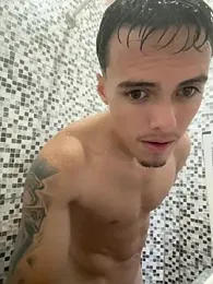 _adriielzx webcam model stream image