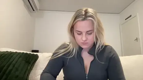 bigboobybaby@xh webcam model stream image