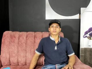 Steban Cruz webcam flirt4free model stream image