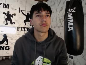 andyjoy_ webcam model stream image