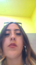 SarahRusso webcam model stream image