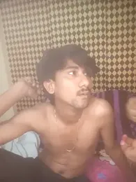 Freakingromance webcam model stream image