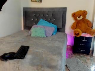 Amalia Rousse webcam model stream image