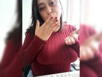Queen-Yess webcam model stream image