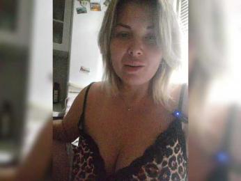 Dyia webcam bongacams model stream image