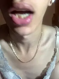 MiroKari2 webcam stripchat model stream image