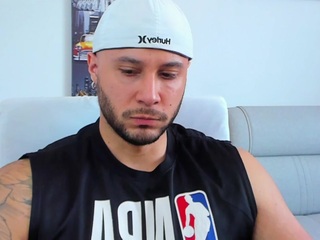 Luke Siner webcam flirt4free model stream image