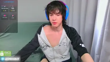 LeonBoykisser webcam model stream image
