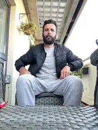 Michel_huge webcam model stream image