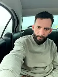 Michel_huge webcam model stream image