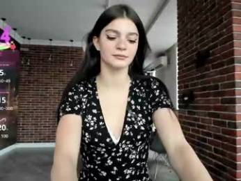 lady_wind webcam model stream image