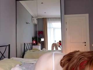 alunavita-aww webcam camsoda model stream image
