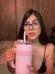 Sarasanders_4 webcam model stream image