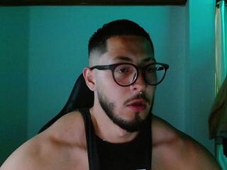 Thomas Spilios webcam model stream image