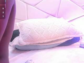 emilyy-kors webcam model stream image