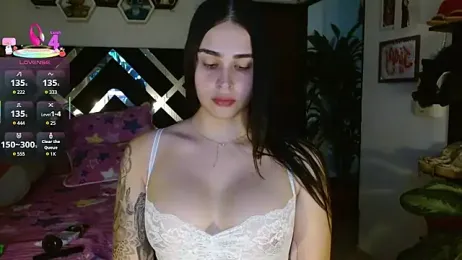 SarithaBunny webcam model stream image