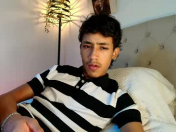 ostin_18hot webcam model stream image