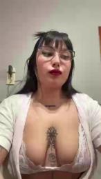 Lareyni26 webcam model stream image