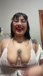 Lareyni26 webcam model stream image