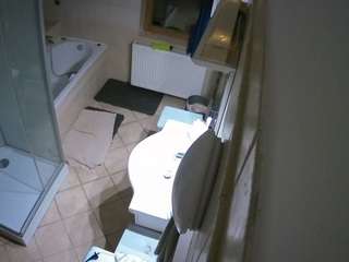 voyeurcam-julmodels-bath-2nd-2 webcam model stream image