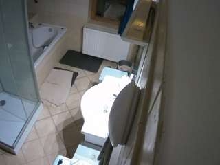 voyeurcam-julmodels-bath-2nd-2 webcam model stream image
