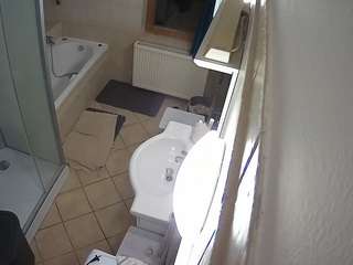 voyeurcam-julmodels-bath-2nd-2 webcam model stream image