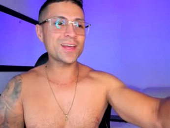 maxi_mux1 webcam chaturbate model stream image