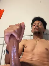 BigPrettyDick777 webcam model stream image