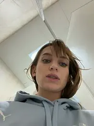 -AngelAri- webcam model stream image