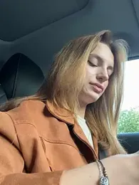 -AngelAri- webcam model stream image